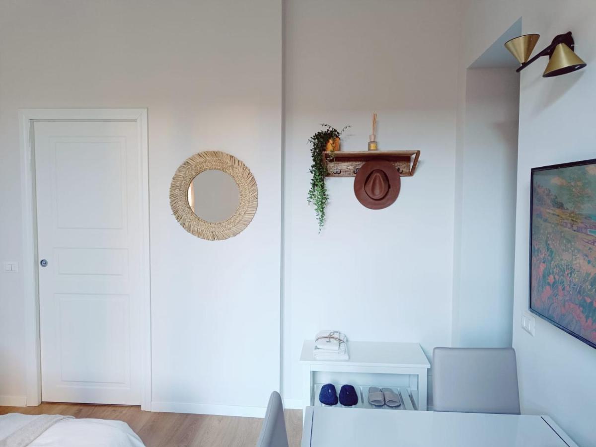밀라노 A Look From The Window 아파트 외부 사진